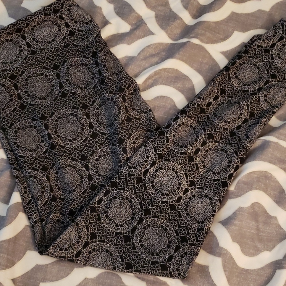LulaRoe TC leggings
